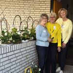 Bloemschikken voor Pasen foto Inge van Olst nr. 20250420