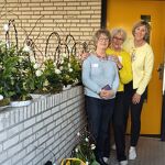 Bloemschikken voor Pasen foto Inge van Olst nr. 20250421