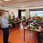 Bloemschikken voor Pasen foto Inge van Olst nr. 20250405