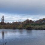 Vanuit het kanaal naar onze wijk kijken nr. 20231166 A 