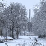 202601106 Een winters zicht op de molen in Jan van Amstellaan